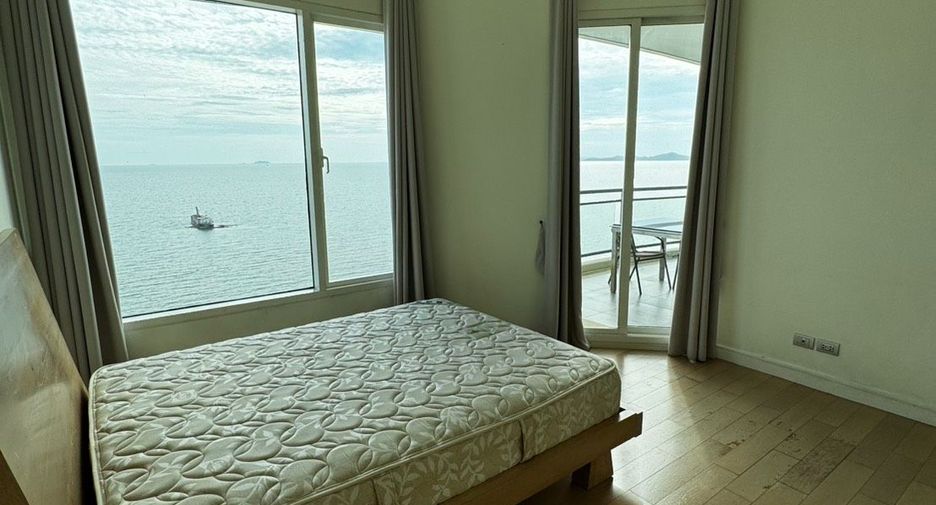For rent 3 bedrooms condo in Jomtien, Pattaya