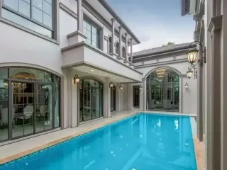 Casa en venta de 4 habitaciones en Thawi Watthana, Bangkok