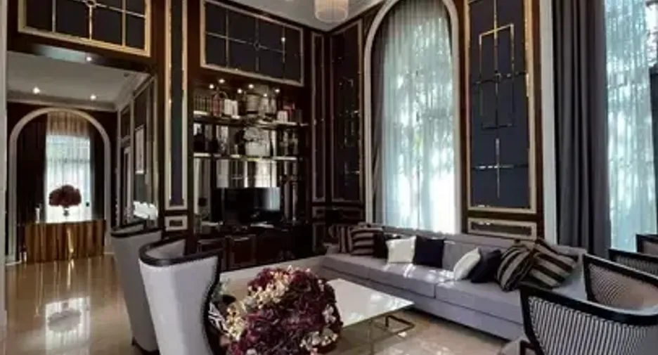 Casa en venta de 4 habitaciones en Thawi Watthana, Bangkok