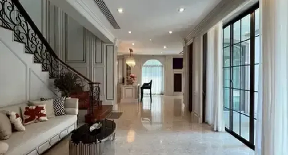 Casa en venta de 4 habitaciones en Thawi Watthana, Bangkok