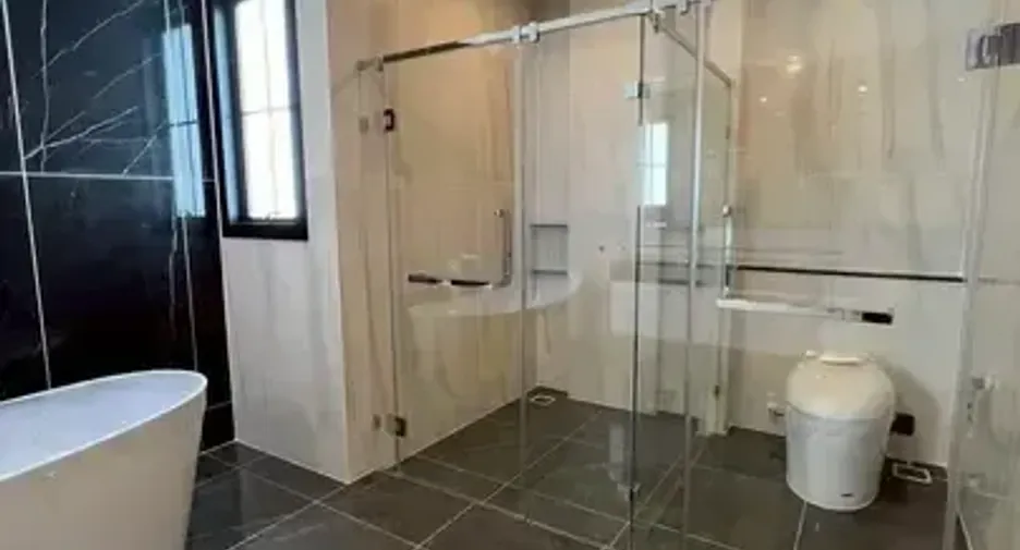 Casa en venta de 5 habitaciones en Thawi Watthana, Bangkok