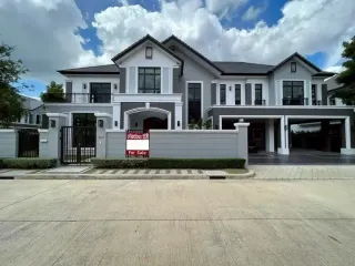 Casa en venta de 5 habitaciones en Thawi Watthana, Bangkok
