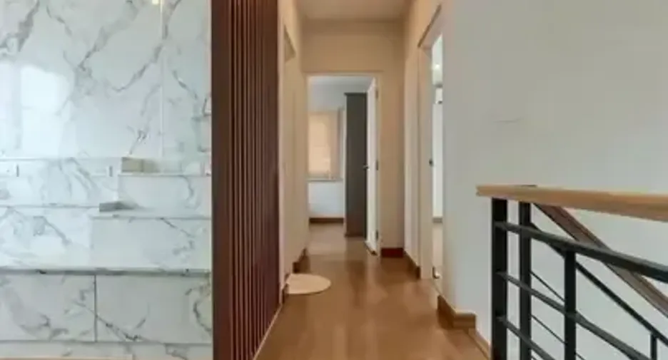 Haus zur Miete und zum Kauf mit 4 Zimmer in Lat Krabang, Bangkok