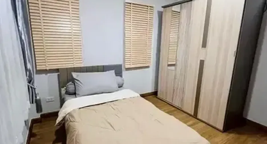 Haus zur Miete und zum Kauf mit 4 Zimmer in Lat Krabang, Bangkok