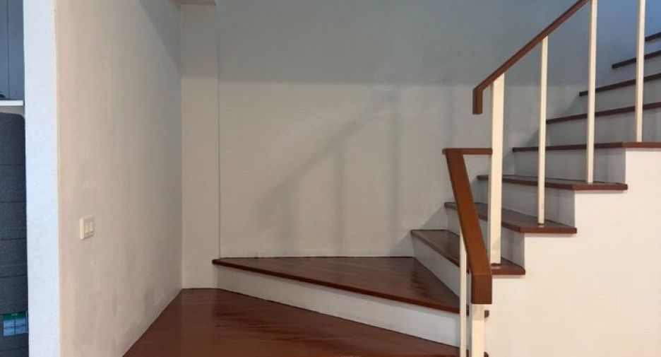 Gewerbefläche zum Kauf mit 4 Zimmer in Mueang Samut Prakan, Samut Prakan