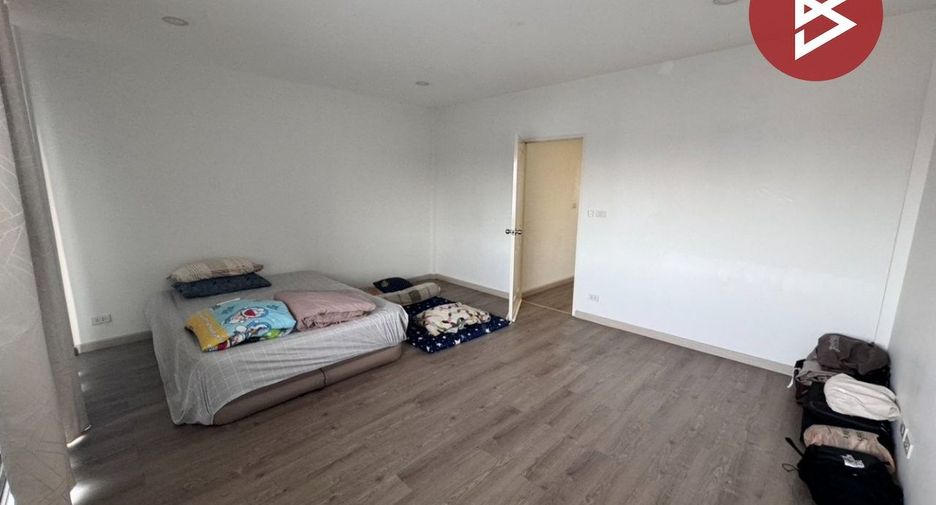 Gewerbefläche zum Kauf mit 4 Zimmer in Mueang Samut Prakan, Samut Prakan