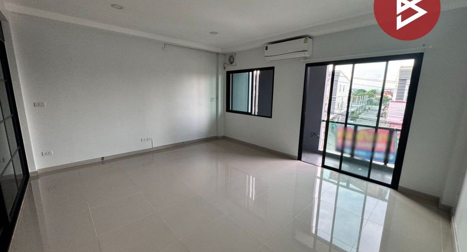 Gewerbefläche zum Kauf mit 4 Zimmer in Mueang Samut Prakan, Samut Prakan