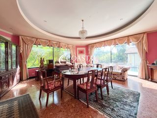Haus zum Kauf mit 5 Zimmer in Bang Lamung, Chonburi