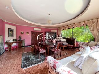 Haus zum Kauf mit 5 Zimmer in Bang Lamung, Chonburi