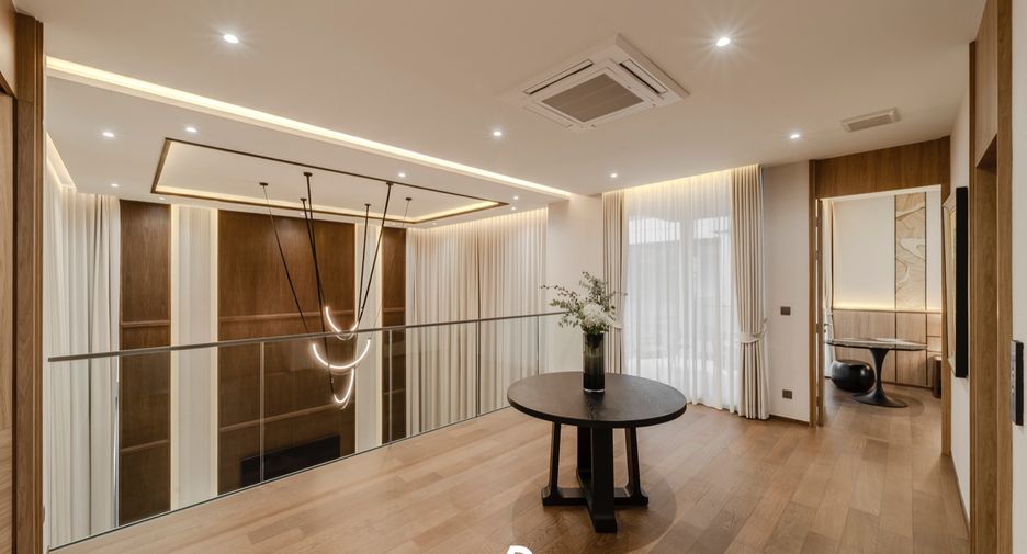 For rent 4 bedrooms house in Don Mueang, Bangkok