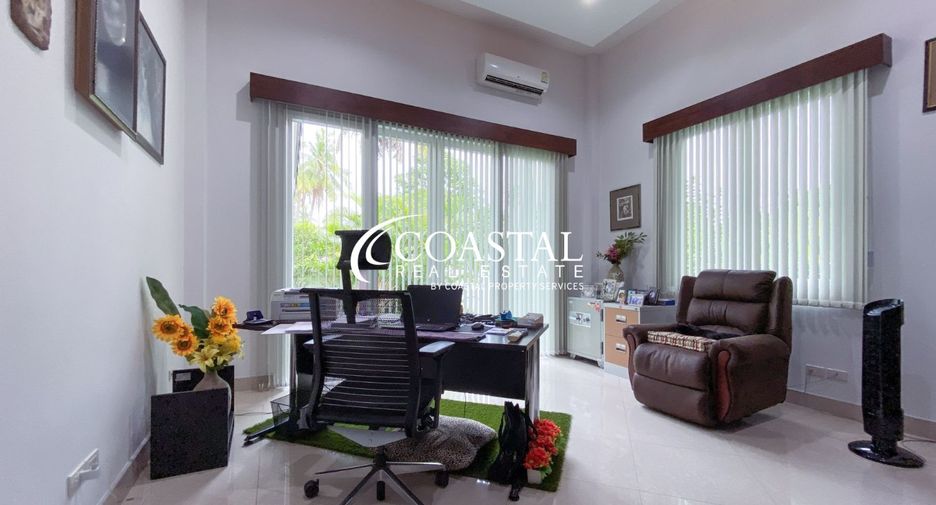 For sale 4 bedrooms house in Huay Yai, Pattaya