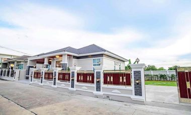 À louer et à vendre 3 chambres maison à Bang Lamung, Chonburi