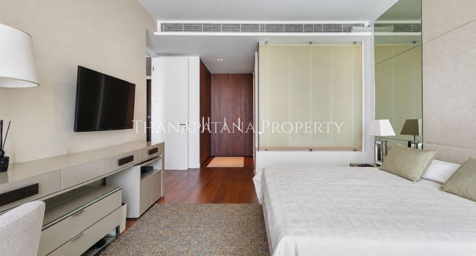 For sale 2 bedrooms condo in Pathum Wan, Bangkok
