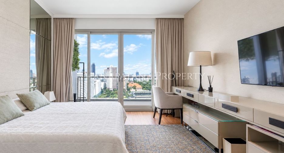For sale 2 bedrooms condo in Pathum Wan, Bangkok