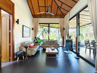 Haus zur Miete und zum Kauf mit 3 Zimmer in Bang Lamung, Chonburi