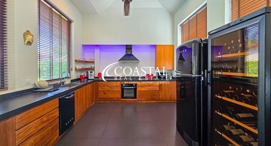 Haus zur Miete und zum Kauf mit 3 Zimmer in Bang Lamung, Chonburi