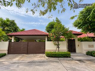 Villa en alquiler y en venta de 4 habitaciones en Bang Lamung, Chonburi