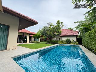 Villa en alquiler y en venta de 4 habitaciones en Bang Lamung, Chonburi