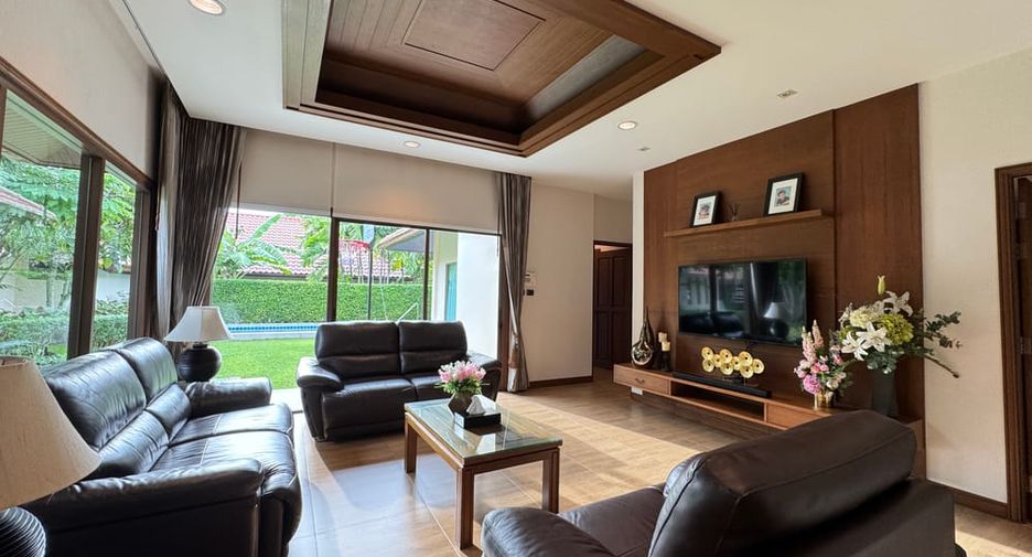 Villa en alquiler y en venta de 4 habitaciones en Bang Lamung, Chonburi