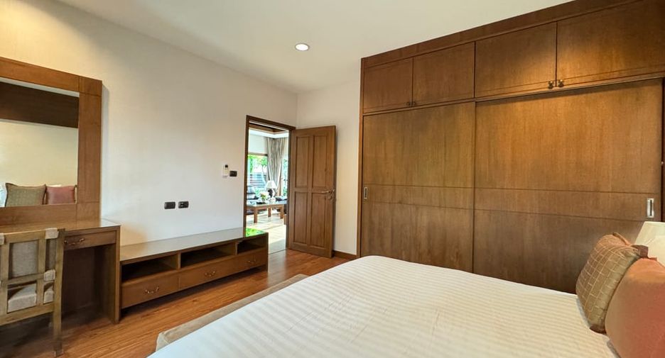Villa en alquiler y en venta de 4 habitaciones en Bang Lamung, Chonburi