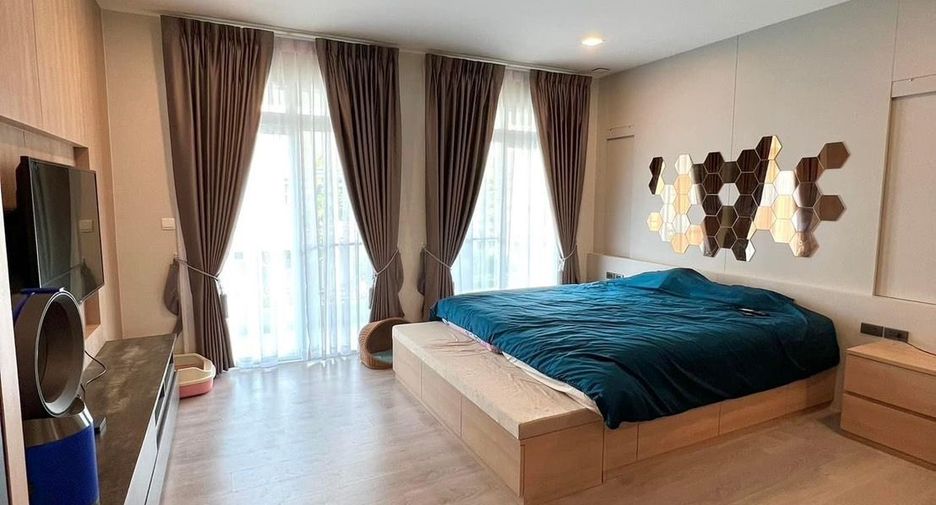 For sale 4 bedrooms house in Prawet, Bangkok