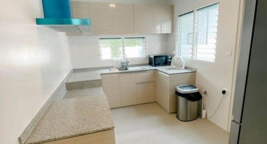 For rent 4 bedrooms house in Prawet, Bangkok