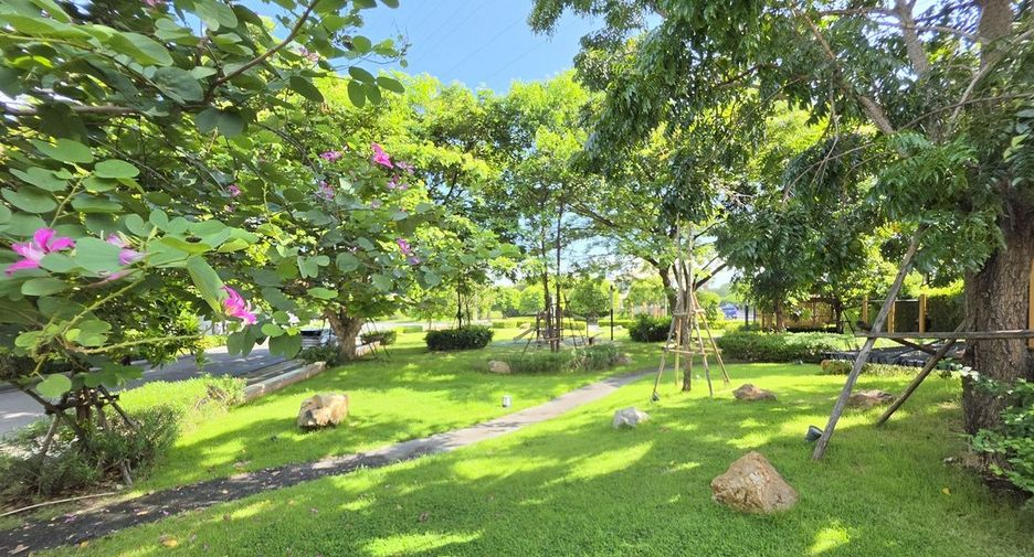 出售 4 卧室 独立屋 在 Si Racha, Chon Buri