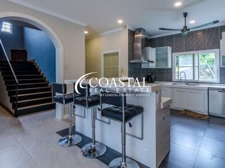 For rent and for sale 4 bedrooms house in Bang Lamung, Chonburi