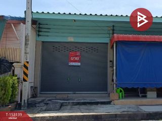 出售 1 卧室 联排别墅 在 Phanat Nikhom, Chon Buri