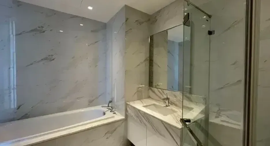 Condo en venta de 3 habitaciones en Bang Kho Laem, Bangkok