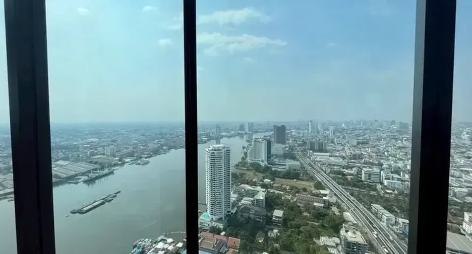 Condo en venta de 3 habitaciones en Bang Kho Laem, Bangkok