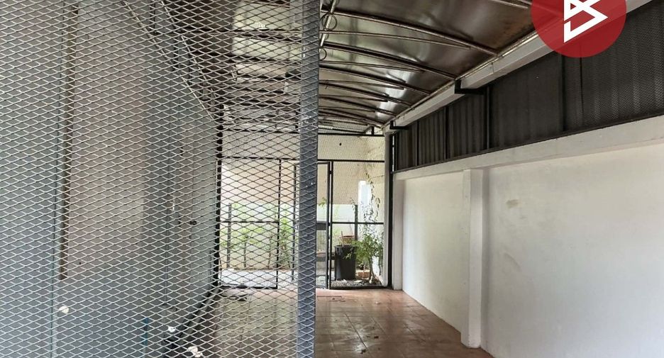 For sale 3 bedrooms house in Ban Pho, Chachoengsao