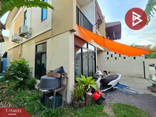 Casa en venta de 4 habitaciones en Phra Samut Chedi, Samut Prakan