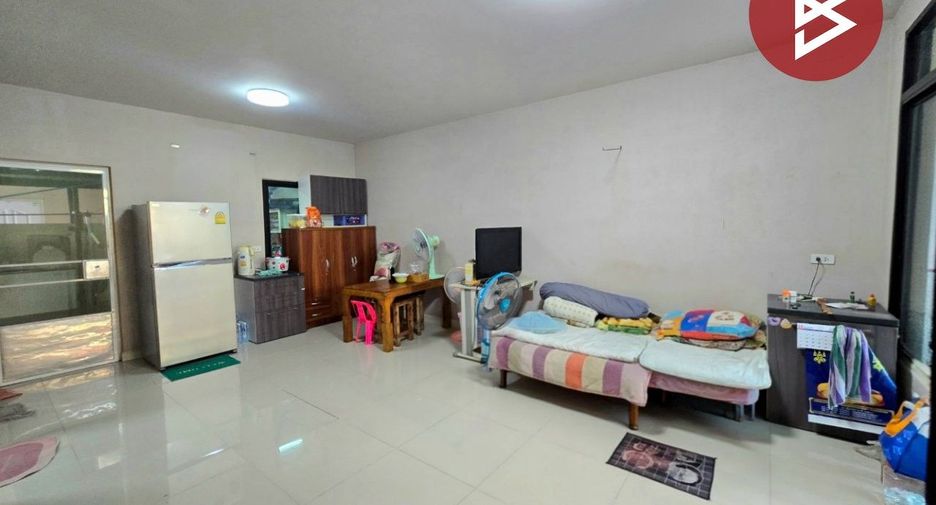 Casa en venta de 4 habitaciones en Phra Samut Chedi, Samut Prakan