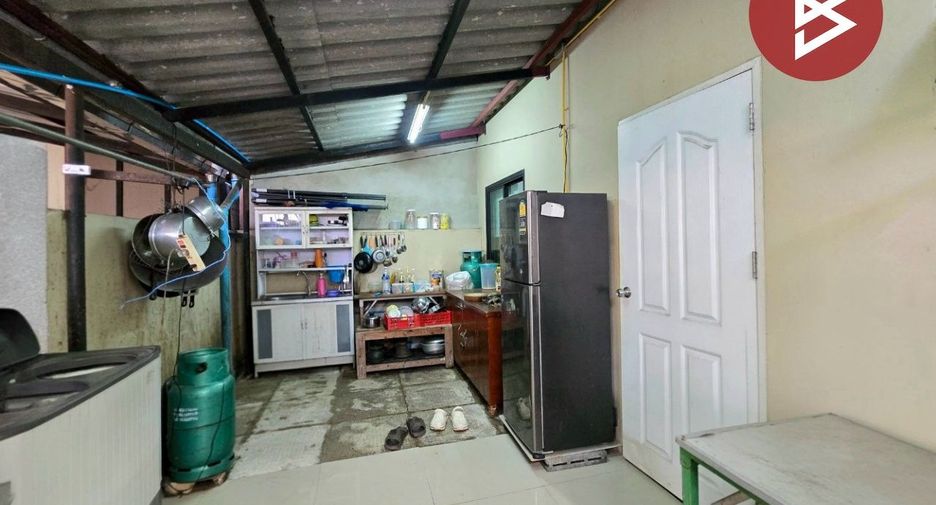 Casa en venta de 4 habitaciones en Phra Samut Chedi, Samut Prakan