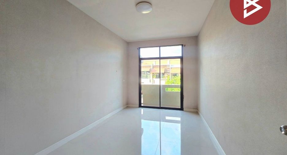 Casa en venta de 4 habitaciones en Phra Samut Chedi, Samut Prakan