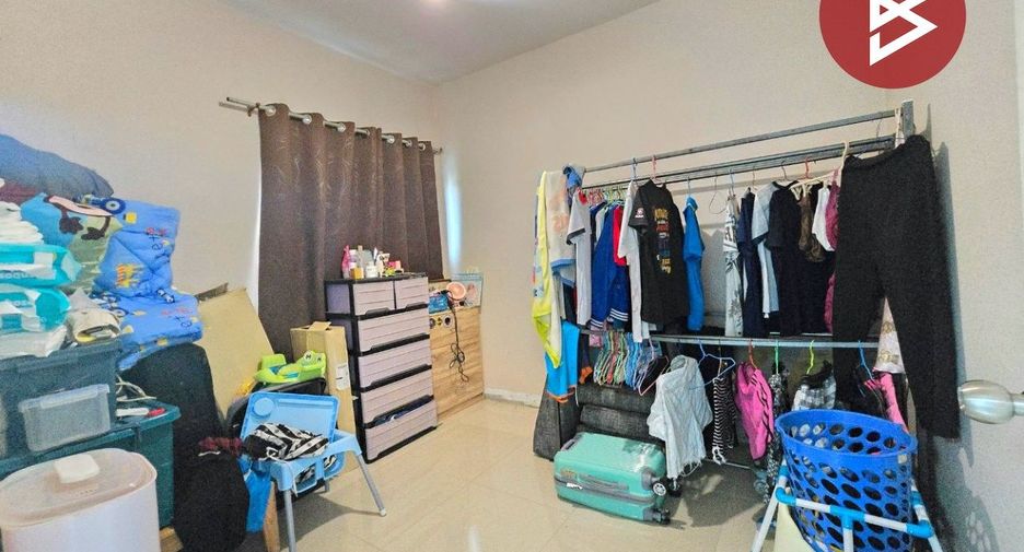 Casa en venta de 4 habitaciones en Phra Samut Chedi, Samut Prakan