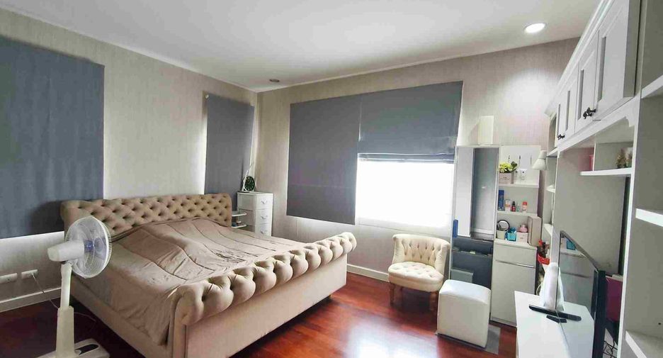 For sale 4 bedrooms house in Mueang Samut Sakhon, Samut Sakhon