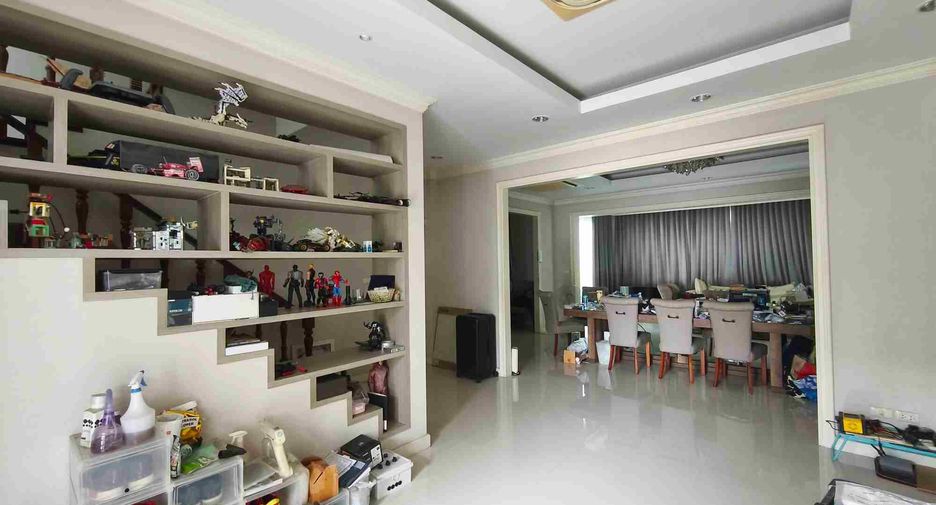 For sale 4 bedrooms house in Mueang Samut Sakhon, Samut Sakhon