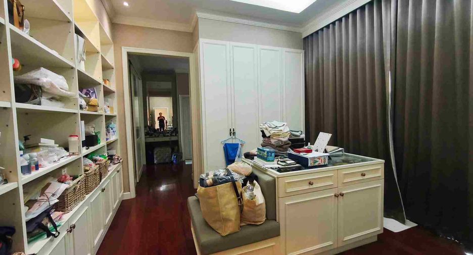 For sale 4 bedrooms house in Mueang Samut Sakhon, Samut Sakhon
