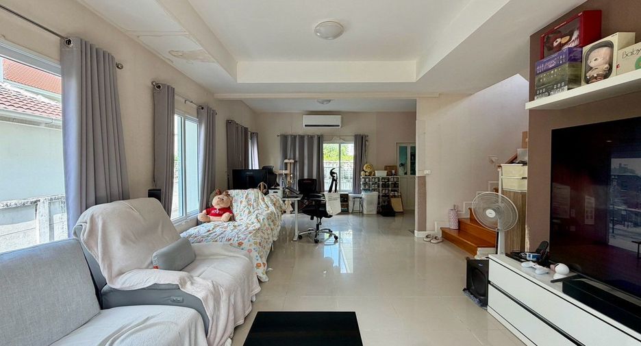 出售 4 卧室 独立屋 在 Mueang Pathum Thani, Pathum Thani