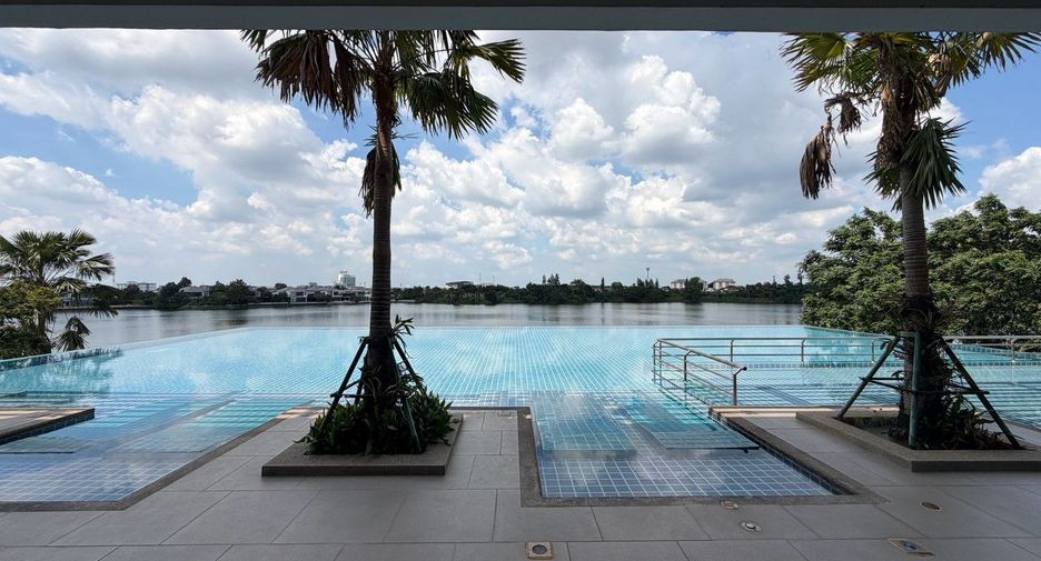 出售 4 卧室 独立屋 在 Mueang Pathum Thani, Pathum Thani