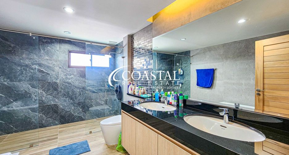 For sale 3 bedrooms house in Huay Yai, Pattaya
