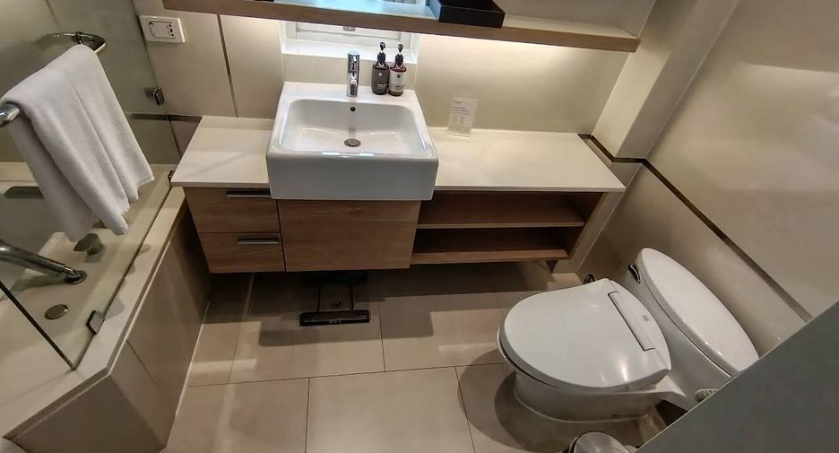 Condo en alquiler de 1 habitaciones en Watthana, Bangkok