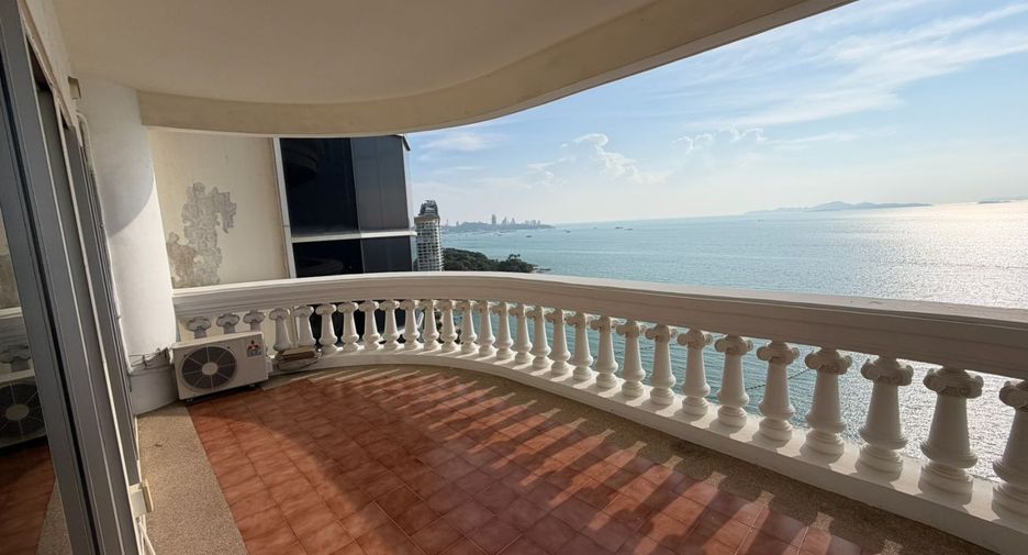 For sale 3 bedrooms condo in Bang Lamung, Chonburi
