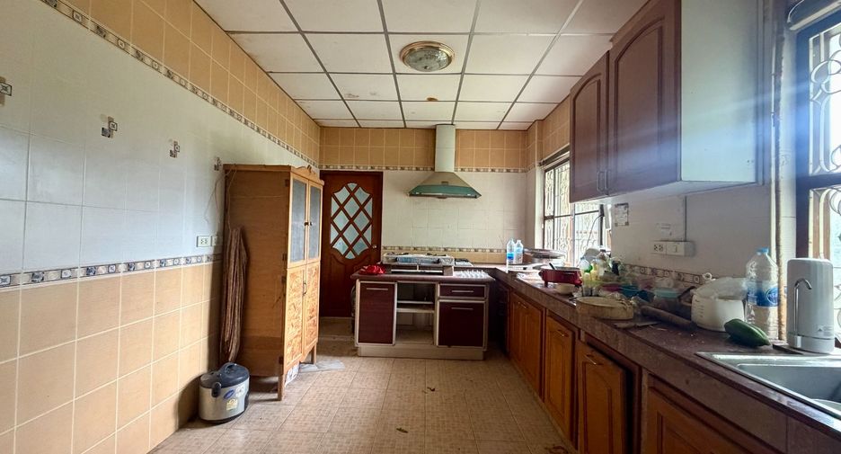 Продажа склад в Тхащи Щаттхана, Бангкок
