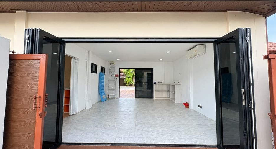 出租 和 出售 5 卧室 别墅 在 Bang Lamung, Chon Buri