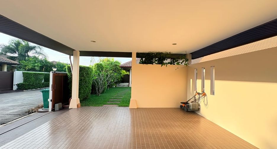 出租 和 出售 5 卧室 别墅 在 Bang Lamung, Chon Buri