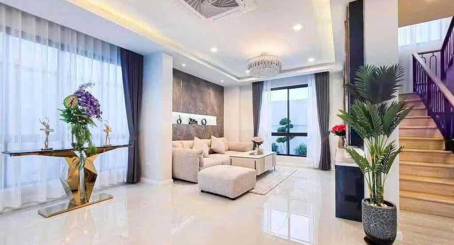 Villa zum Kauf mit 4 Zimmer in Bang Lamung, Chonburi