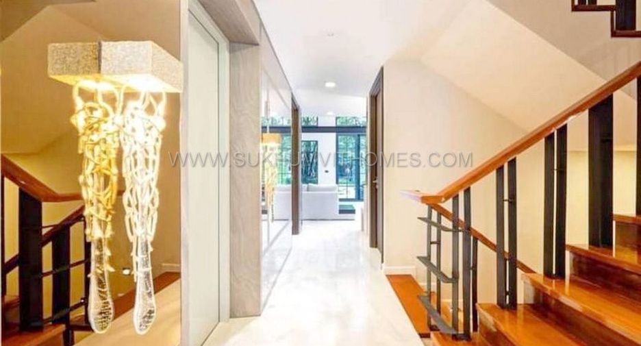For rent and for sale 4 bedrooms townhouse in Watthana, Bangkok
